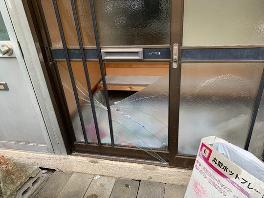 窓ガラス交換が最安 3 000 大阪市港区のガラス交換 鏡の取付はガラパゴス 窓ガラス交換が最安 3 000 大阪市港区のガラス交換 鏡の取付はガラパゴス