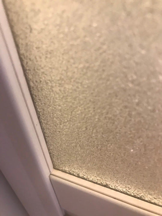 大阪府内のガラス交換 修理はガラパゴス お風呂のドアの樹脂パネル交換