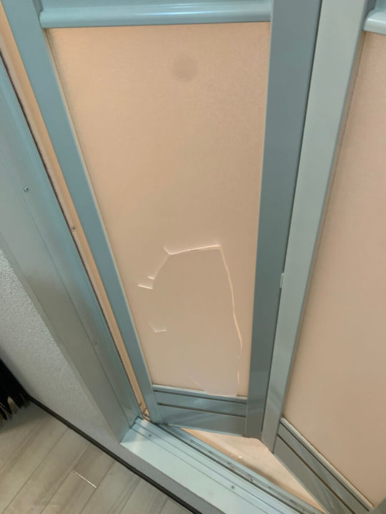 浴室中折れドア